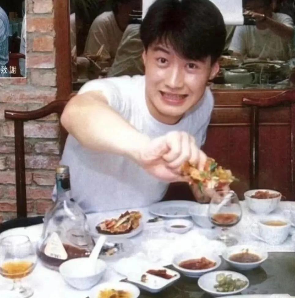 我怀疑过黎明的善举是公关手段也怀疑过他的低调是刻意伪装万万没想到，时间给出了