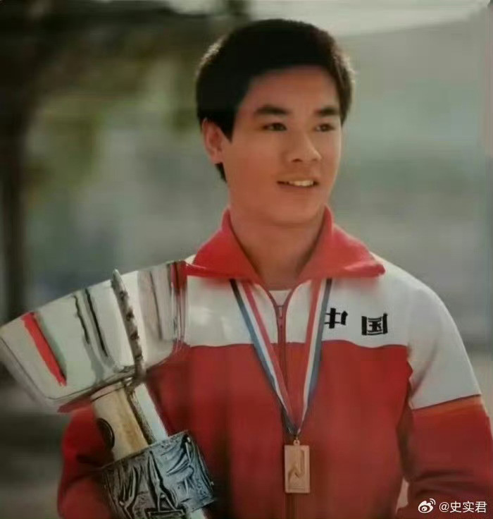 1984年，全国最火的两人，都认得吗？​​​​