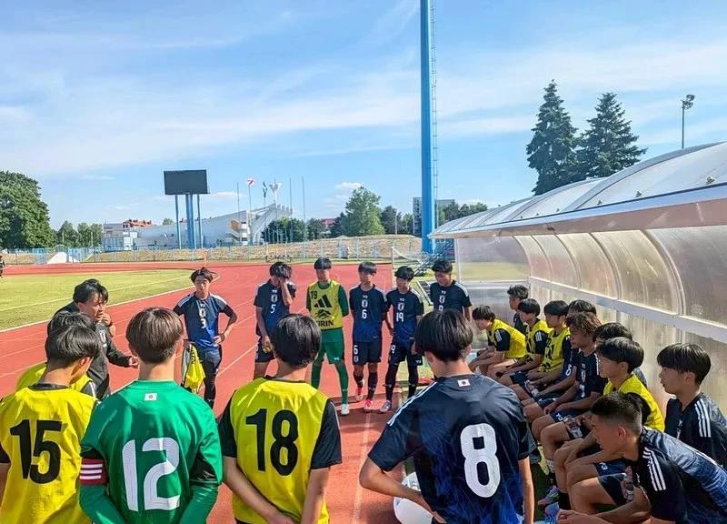 正在欧洲进行拉练的日本U15（10国少）继第一场1：4惨败给葡萄牙后，他们在第二
