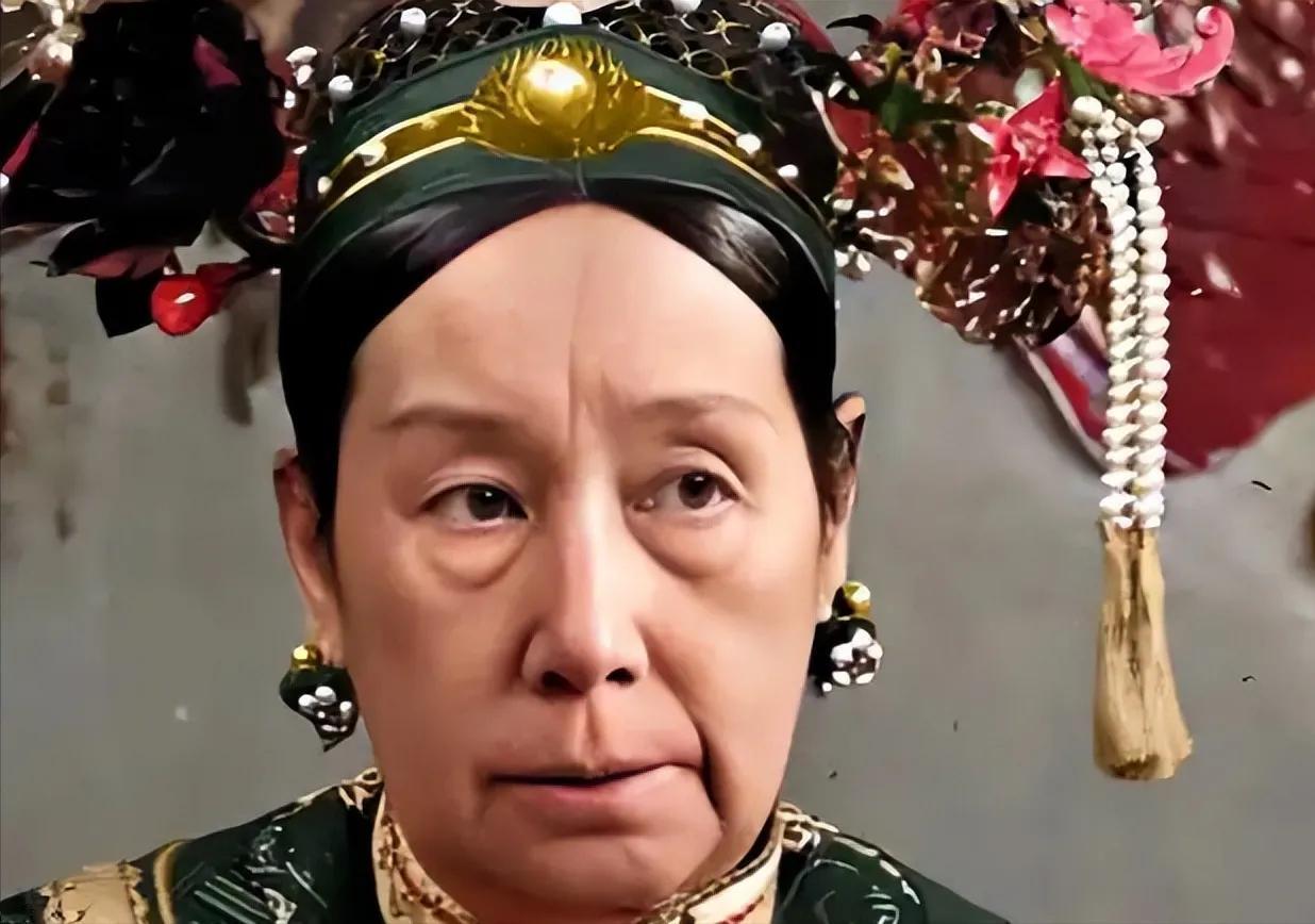 1907年，72岁慈禧看上袁世凯的17岁儿子袁克文。她问袁世凯：“把他留给我叶赫