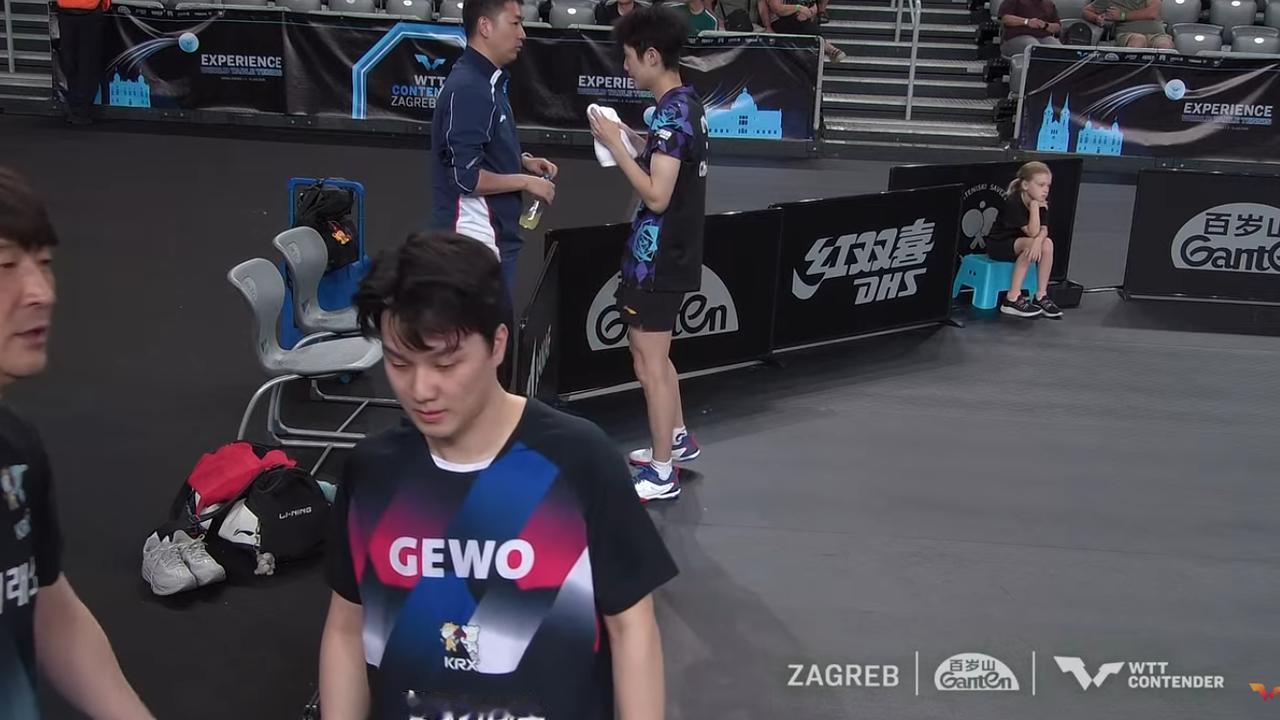 笑不活了，刘恒指导竟然跟陈俊崧说，别紧张，陈俊崧还是太年轻，关键分上总是把