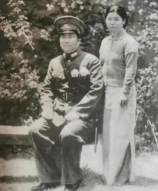 1958年，杨虎城的女儿杨拯陆在筹备婚礼期间离奇失踪，几天后，她的尸体出现在冰雪