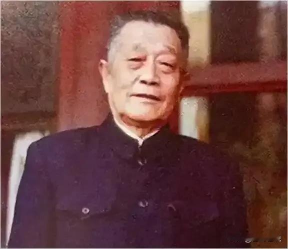 1959年，杜聿明经过10年改造被特赦后，在功德林中引起了极大的反响。要知道在