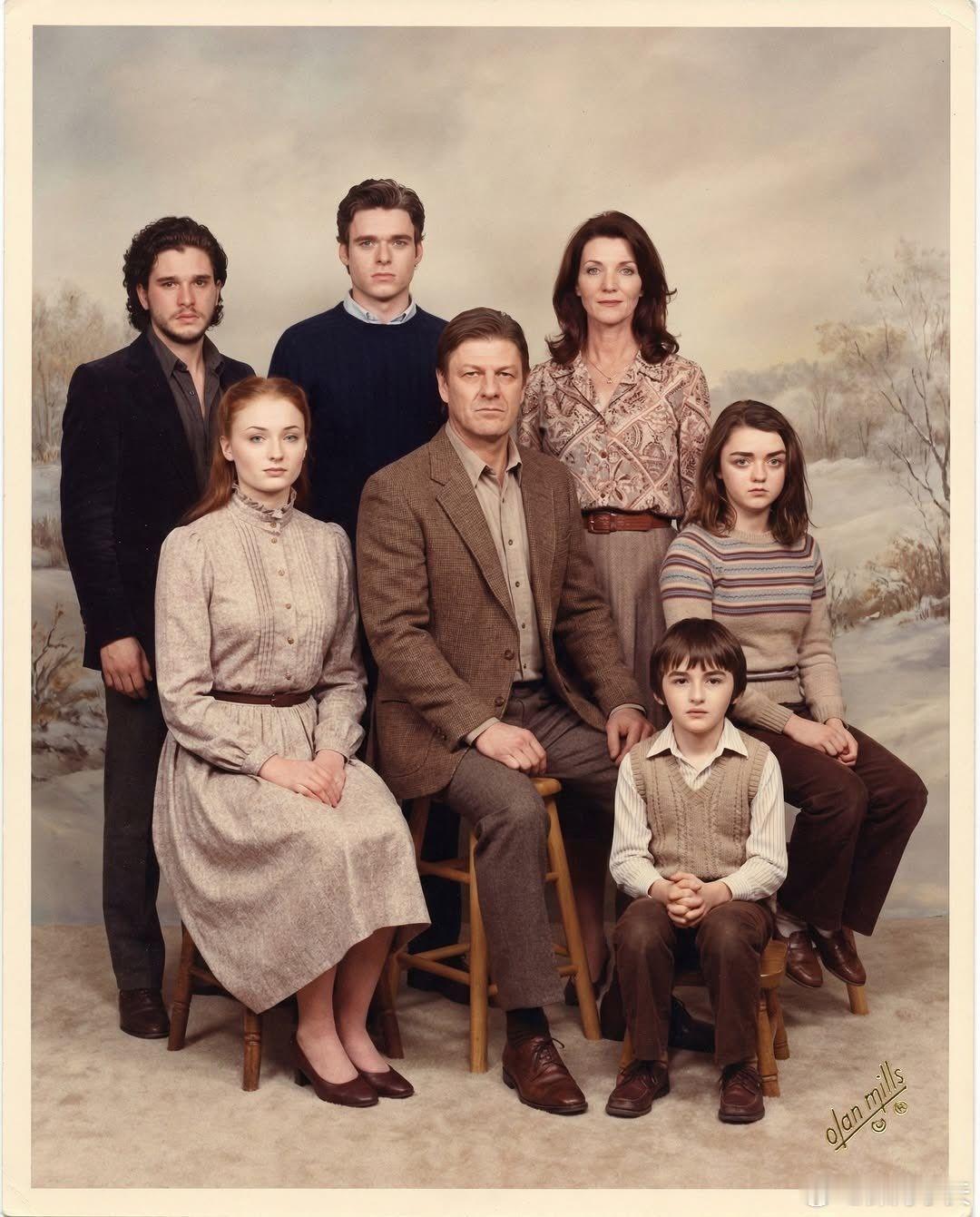 老派美国人的全家福照片挺有感的，但怎么感觉有点眼熟?感觉这家人好像命不太好，是不