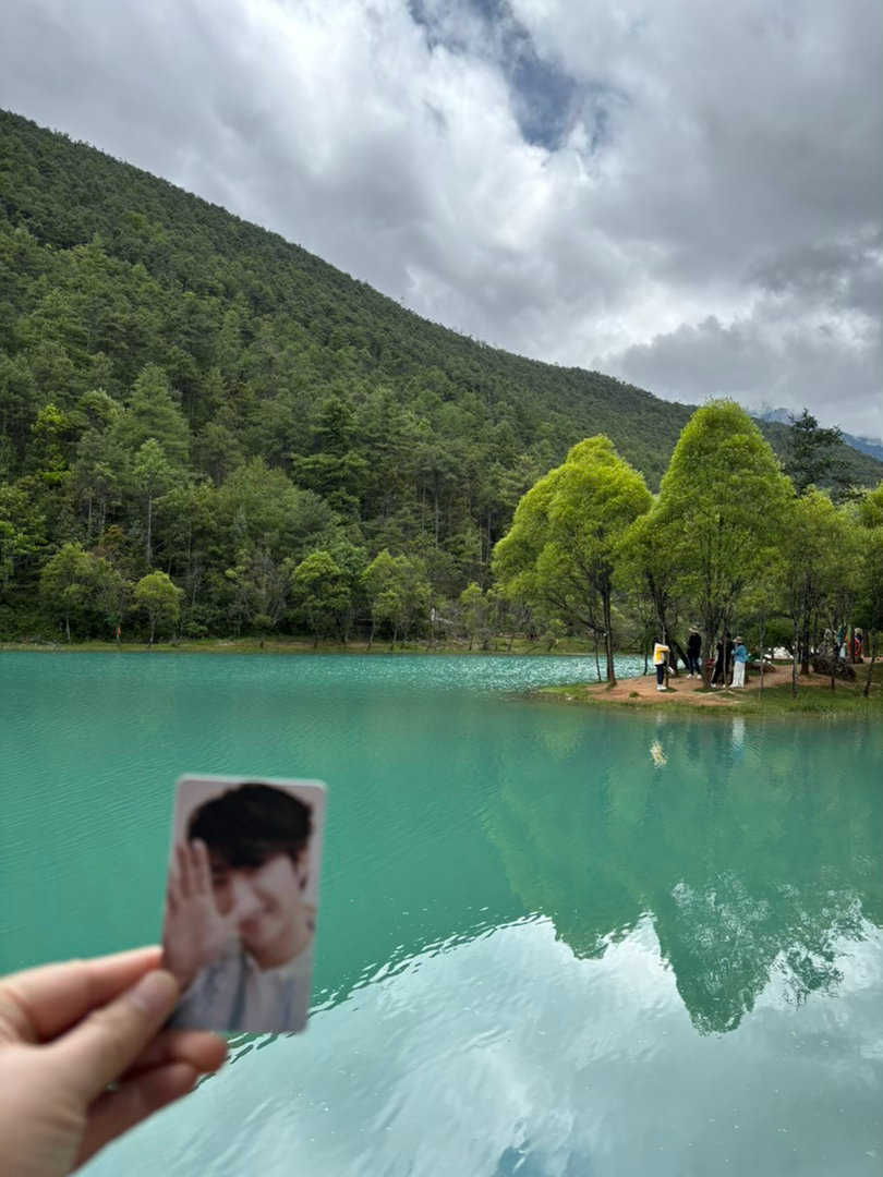 陈立农亲爱的孩子我带着父母亲来到了云南旅游一起把你带来喽❤️明天飞北京去找你