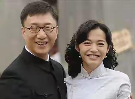 为什么余则成会爱上翠平？她是土生土长的纯粹的无产阶级，最最坚定的革命者，英勇