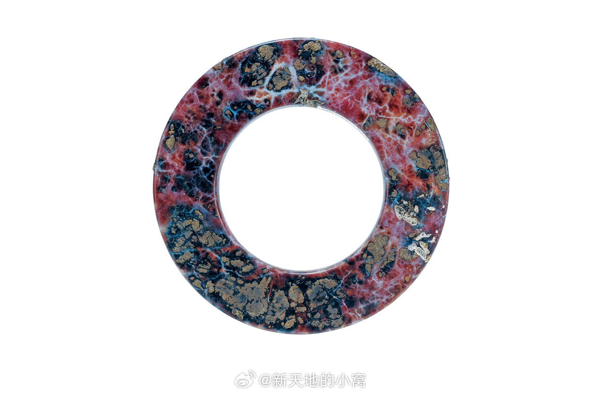 是时候去趟博物馆了文物代言人藏品欣赏每天认识一件文物玉璧---商周，直径10.7