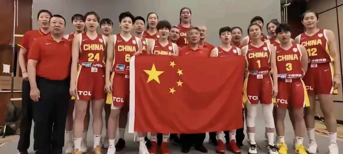 估计宫鲁鸣是女篮任期最短的主教练了，半决赛输给了日本，提前与冠亚军无缘，小考都没
