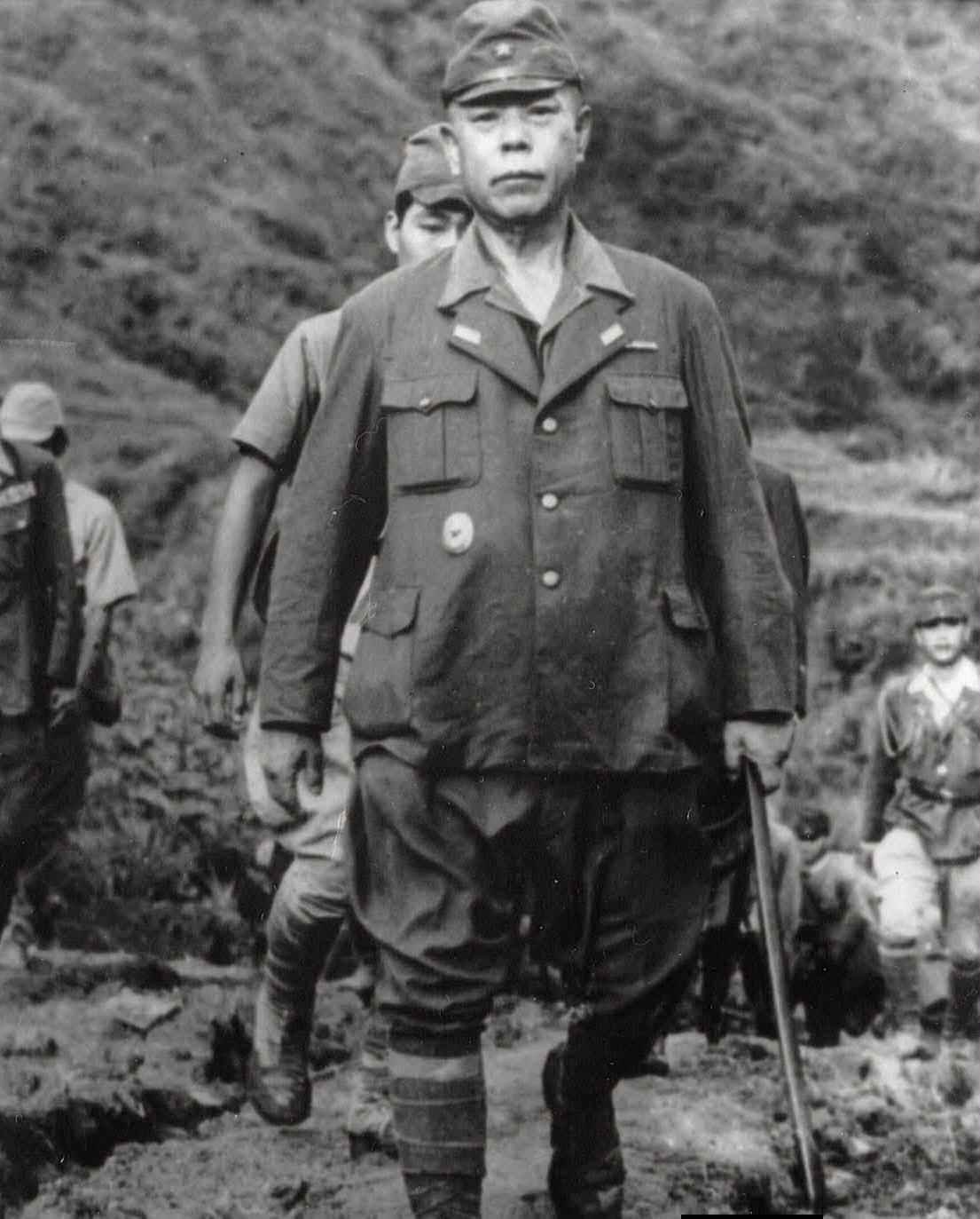 1945年9月2日，日本陆军大将山下奉文率领美军第32步兵师第128步兵联队在菲