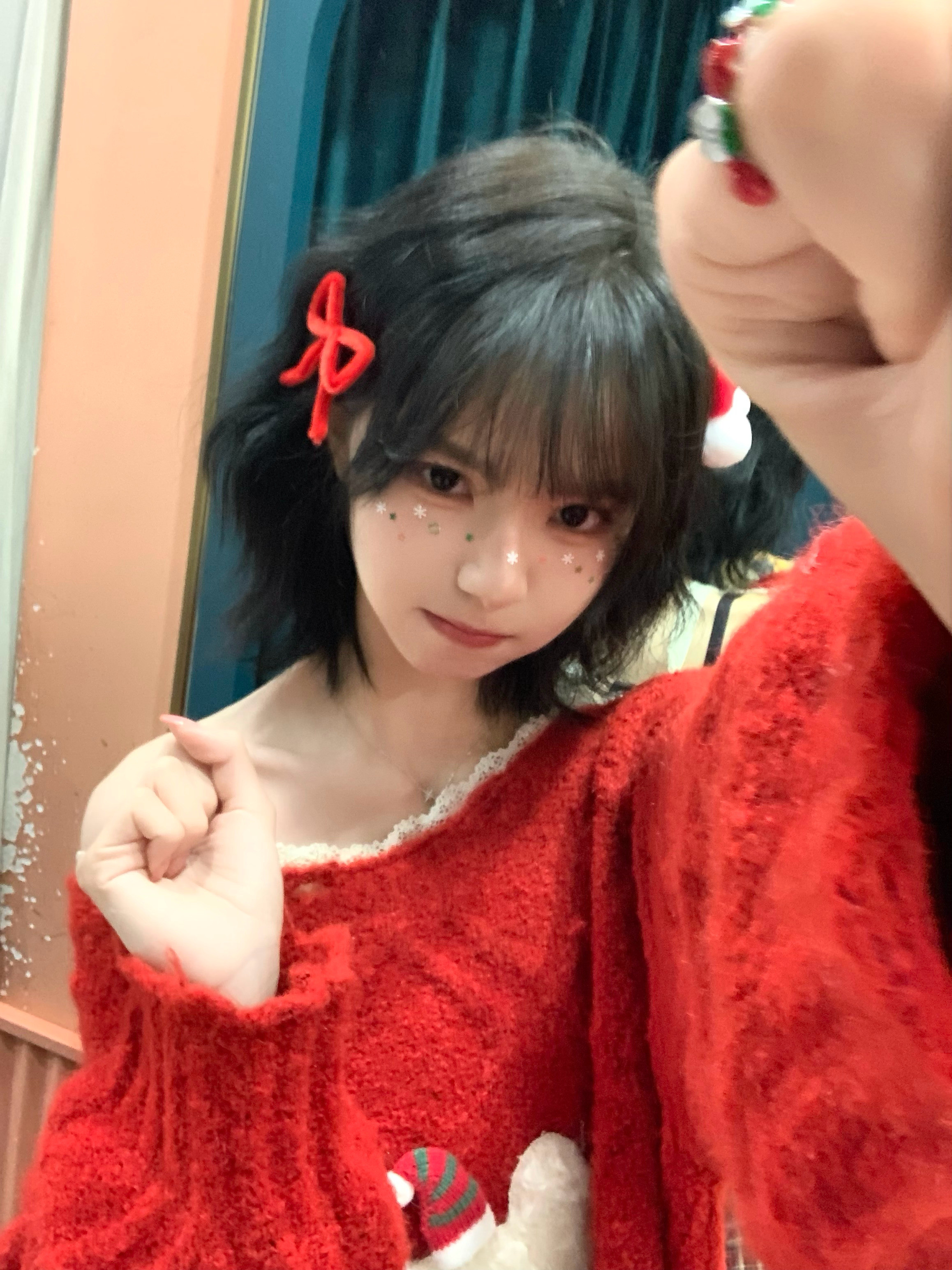 这个女人又在预制圣诞写真了​​​