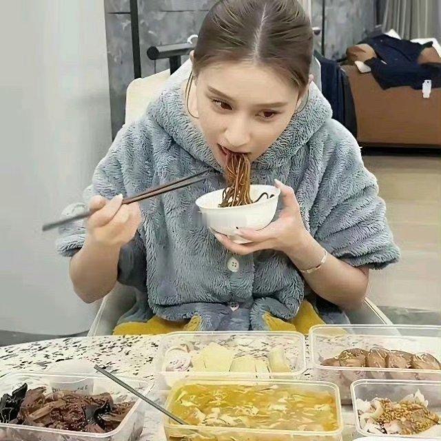 何超莲点的外卖，普通人吃一次就是奢侈了吧​​​