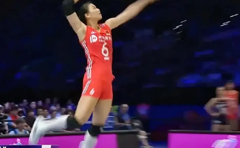 VNL香港站，中国女排3：1轻取日本女排，首取三连胜！中国女排首发阵容，主攻