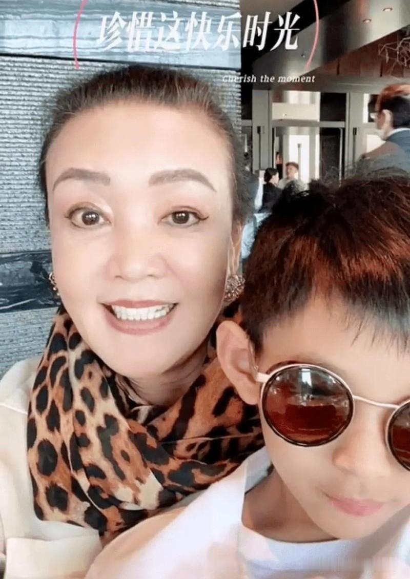 兰姐结束杭州三天紧凑行程，顺利回到北京，此行她行程排得满满当当，每日接连开会、走