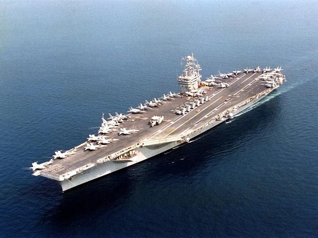 据美国《星条旗报》报道，美国海军“尼米兹”号航母将在最后一次返回母港——华盛顿州
