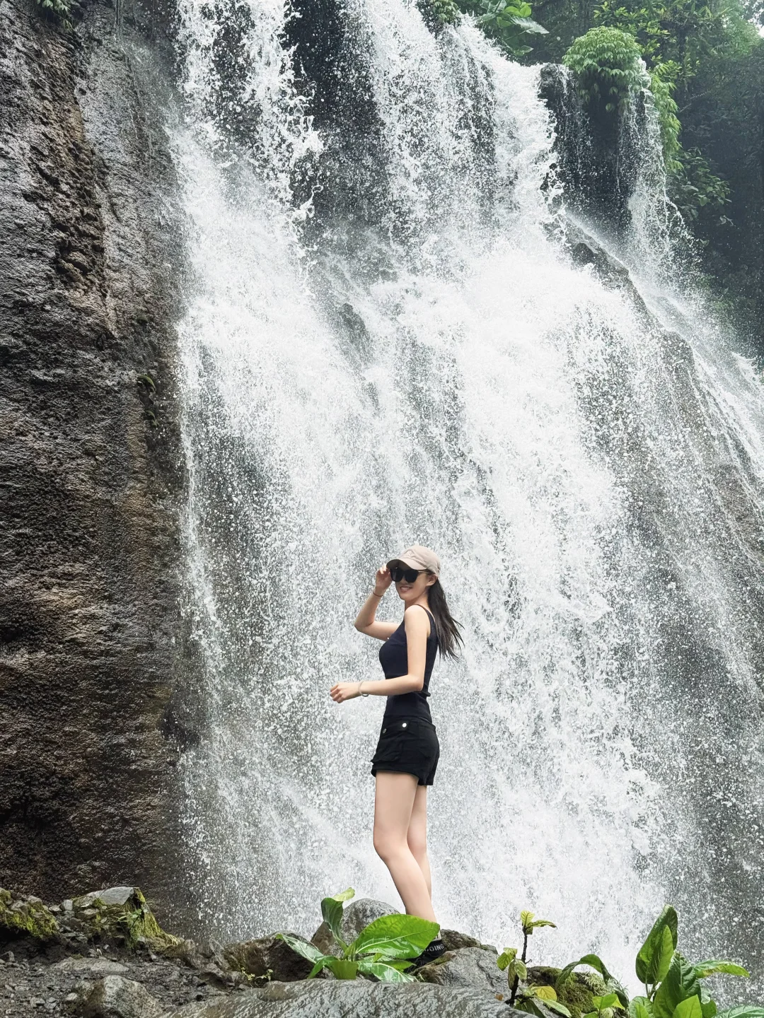 📍印尼Sewu瀑布｜淋一场赤道的雨💦