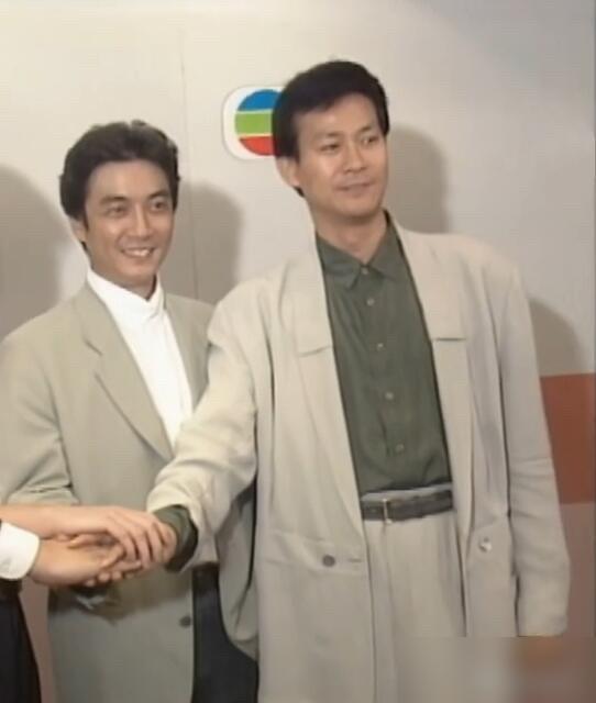 港媒真敢编，为了流量硬说郑少秋刘松仁结怨四十年，连《大时代》重播都不放过。2