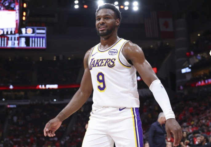 NBA季后赛次轮，湖人0-4被雷霆横扫，结束本赛季征程。布朗尼·詹姆斯新秀合同还