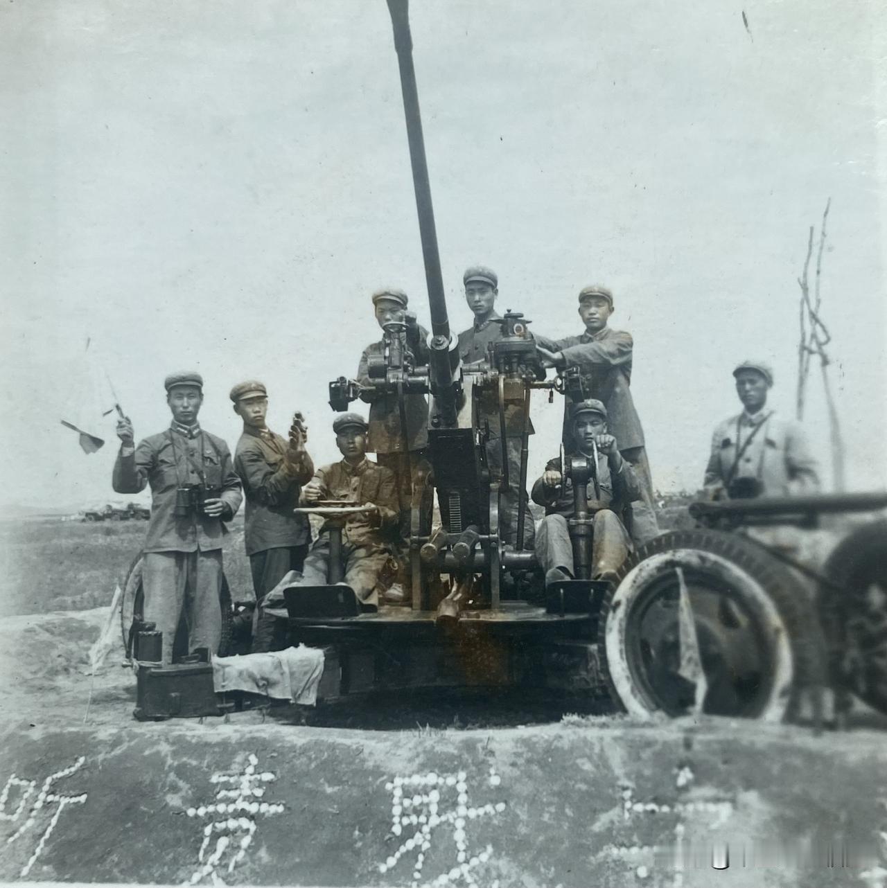 我为岳父鸣不平，他竟然没有怨言1960年初，我岳父在沈阳军区炮兵政治部