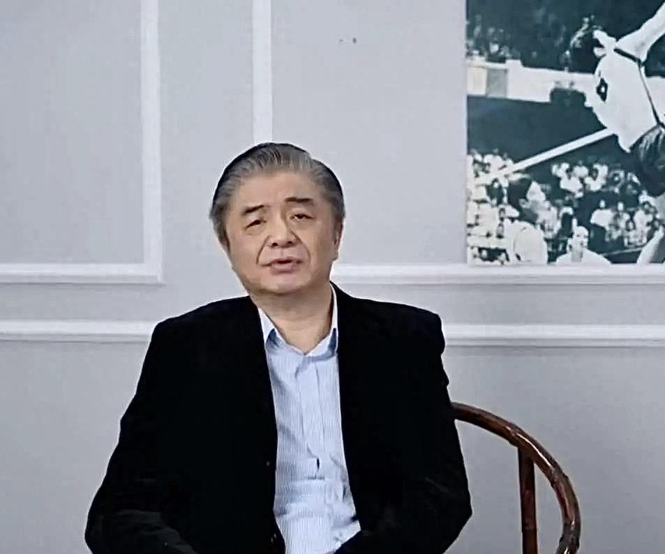 男排今晚“生死战”：名宿汪嘉伟罕见给出2个建议第一个建议，放开了打，把尊严放