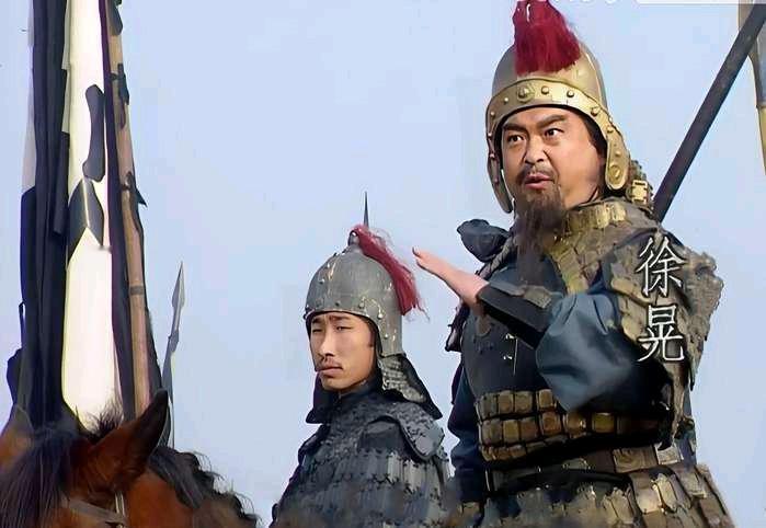 徐晃和许褚的差距，曹操一句话就说透了！建安二十四年，襄樊告急。关羽水
