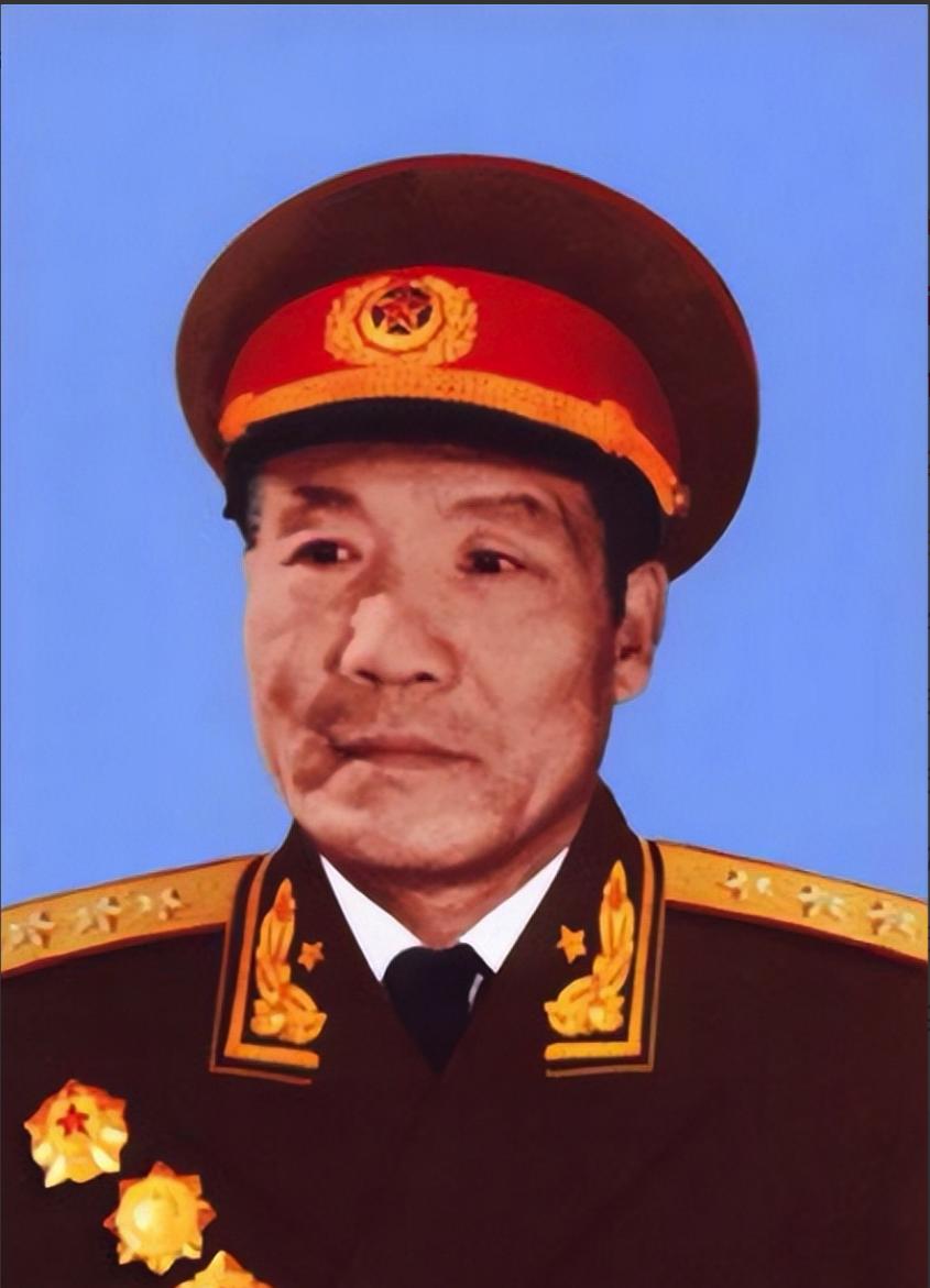 1955年授衔前夕，妻子随口问李达能评上什么军衔，他沉吟片刻回道：“大概率少将，