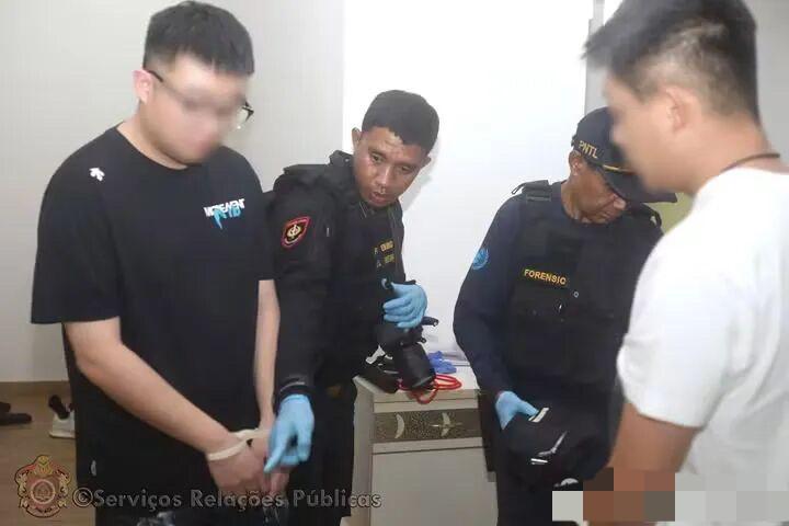 12名中国人躲到东帝汶搞电诈呼叫中心，被当地警方一举捣毁。现场收缴两部用于联通网