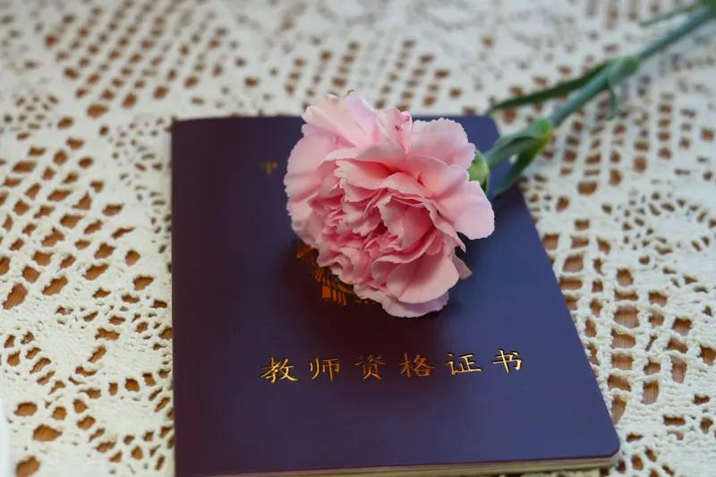 为了评副高职称，我感觉自己现在过得生不如死。一点也不夸张。我是小学教师资格证