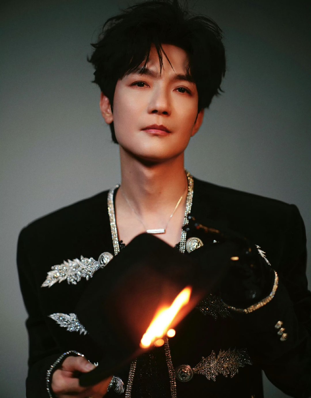 陈楚生你有必要这么大的舞台吗陈楚生上海搭建钢铁巨兽舞台届天花板级配置来了！陈楚生