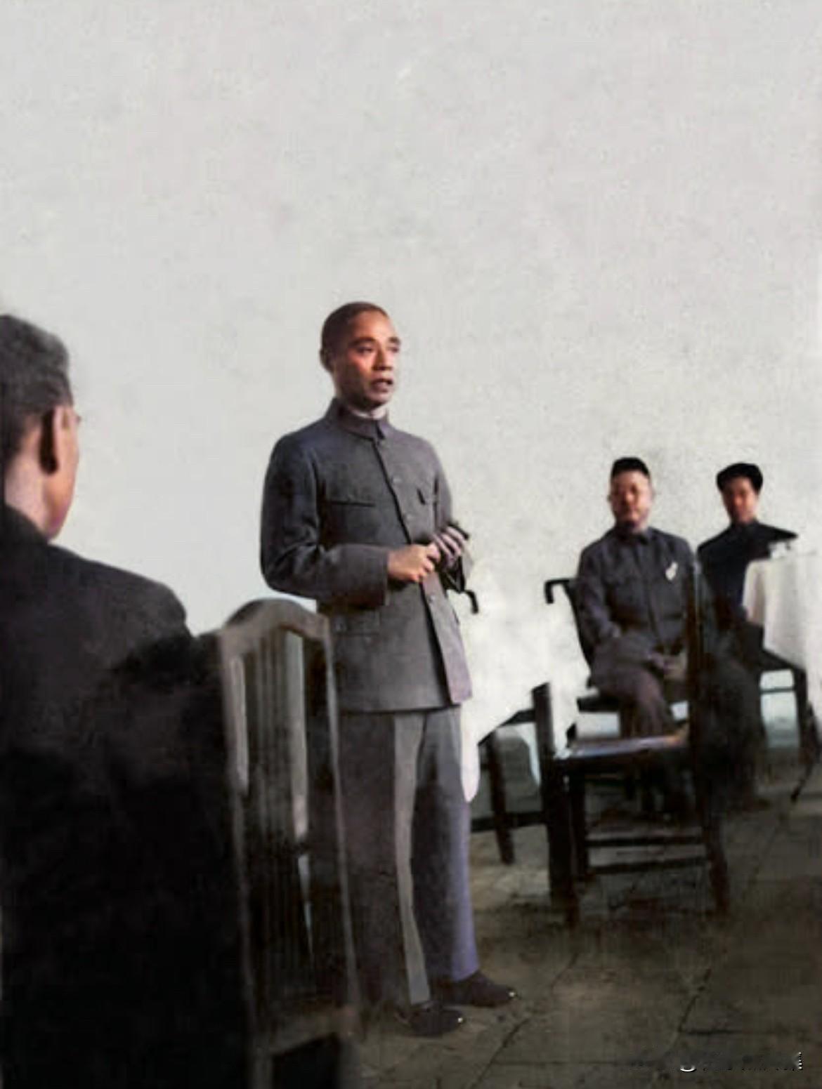 1937年，顾祝同担任西安行营主任期间参加活动讲话的场景。顾祝同作为西安行营主任