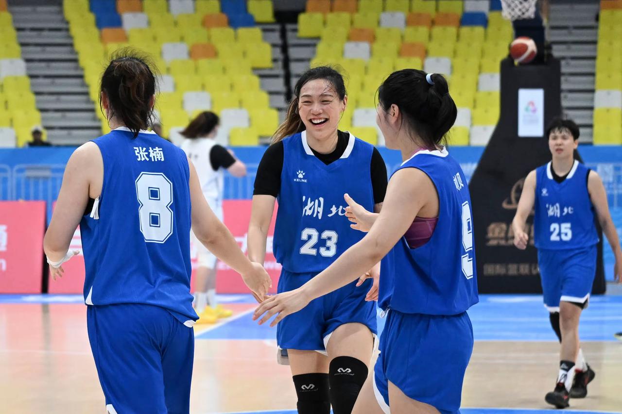湖北女篮和女足都创造历史！我看全运会而产生的羡慕根本停不下来[捂脸哭]因