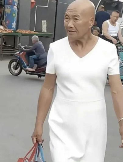 “离大谱！”7月8日红星新闻报道，山东淄博，72岁大爷对“80后”男子积怨