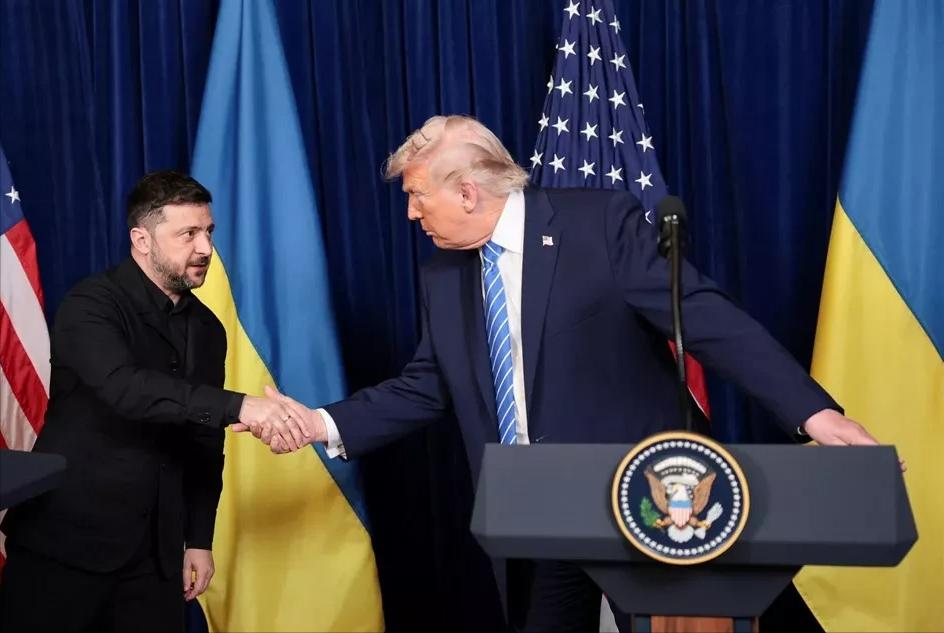 都说面部表情是最直观的外交信号。仔细看了一下，泽连斯基与川普这一场会晤，从传出来