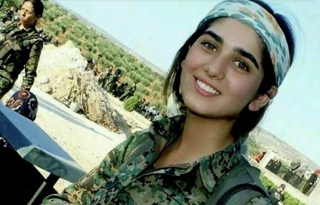 哎呀，朋友们，最近叙利亚那边的事儿可真是让人揪心啊！你们听说了吗？库尔德人集体投