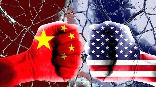 中国已经进入了与美国的关键较量，中国目前面临的威胁主要是战争和经济收割。美国现在
