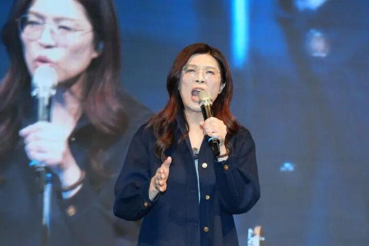 郑丽文访陆行程终于确定。郑丽文上任后，论及许久的访陆行程终于落实了：4月7日-