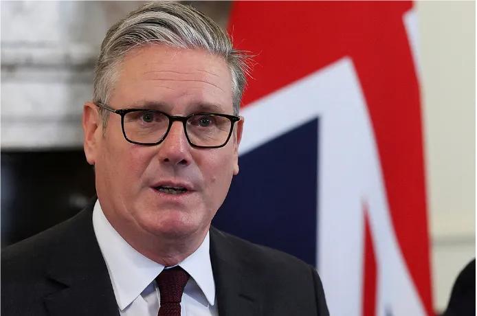 自从英国2016年脱欧后，英国首相进入了“走马灯”时代，10年间换了7仼首相，他