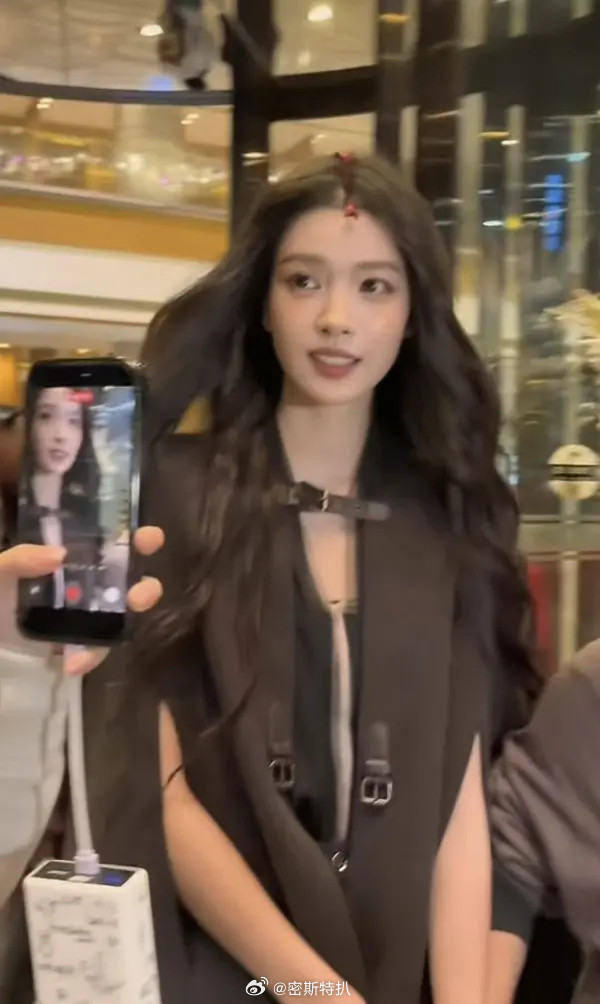 这个张艺上不会就是……🙊