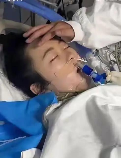 2026年3月，周口医院ICU，21岁的陈雪生命垂危，却死活不肯闭眼，她硬撑着最