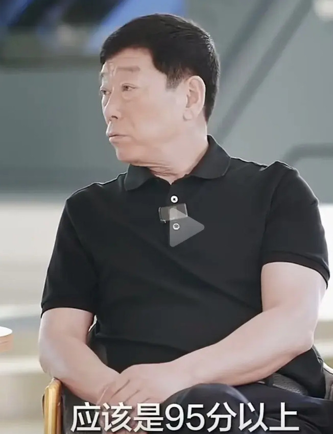 长城汽车魏总给雷总打分了他说雷军做车才三年打分要按三年打分他说我要给他打9