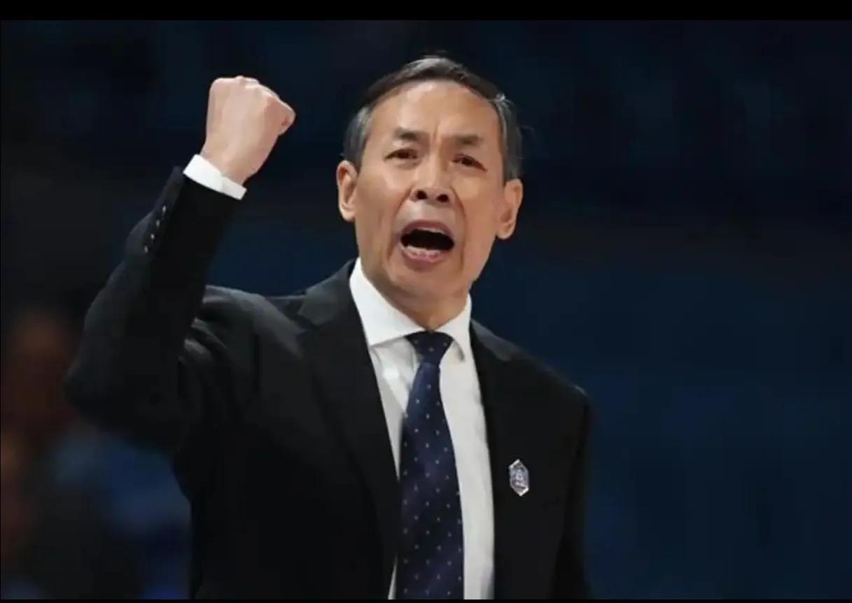 今晚晋城静悄悄，又是马蒂昂首先得分，并且后场还有一个盖帽，无锋可用的时候，马蒂昂