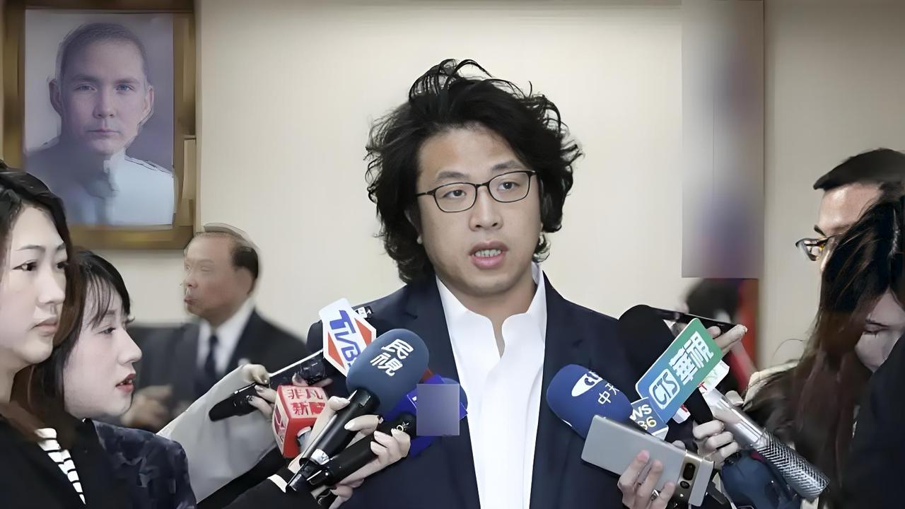 大陆进一步打击“台独顽固份子”沈伯洋,邱毅告诉其严重性。重庆市公安局10月28