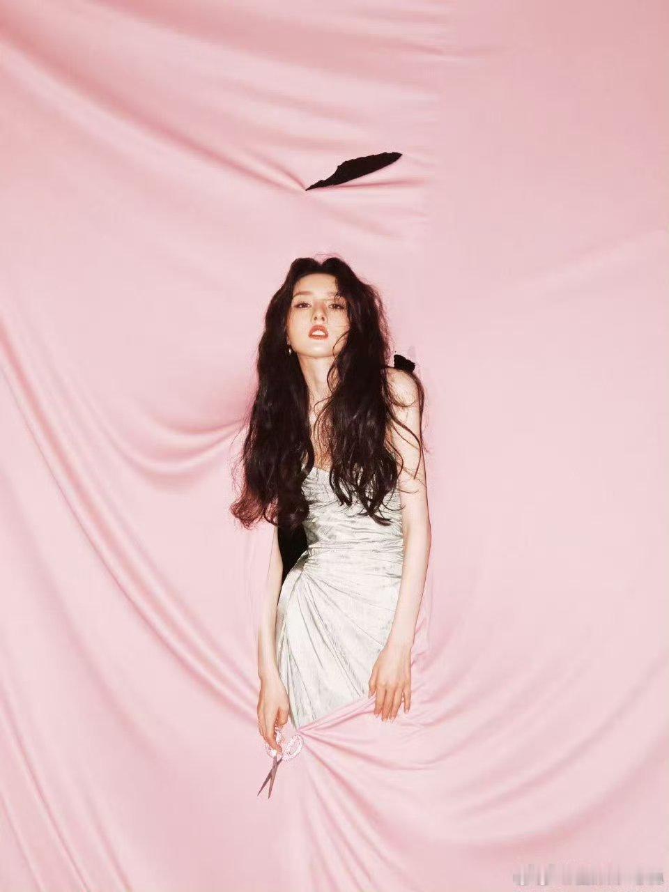 宋祖儿平常都是恶心穿搭穿啥都好看呀！