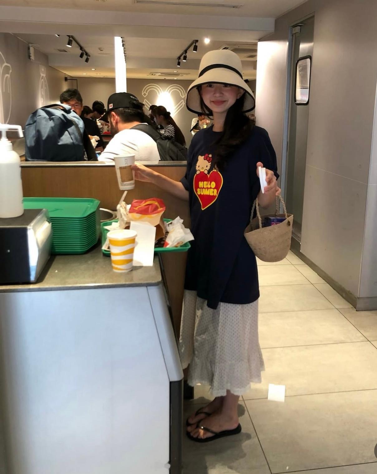 穿搭分享连续更新第2540天韩国时尚女生日常搭配feve韩系穿搭超能新星汇新星