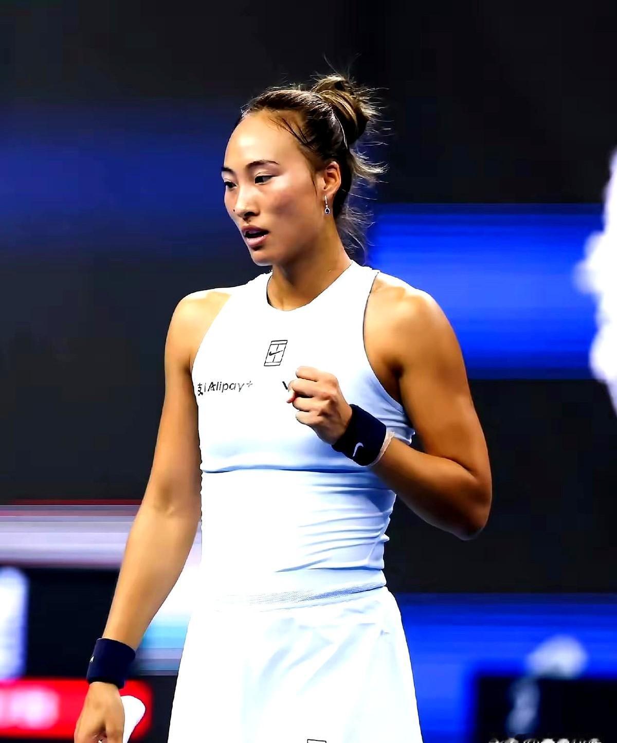 2025赛季wta年度总决赛名单落定，莱巴金娜搭上末班车。名单里居然没有郑钦文