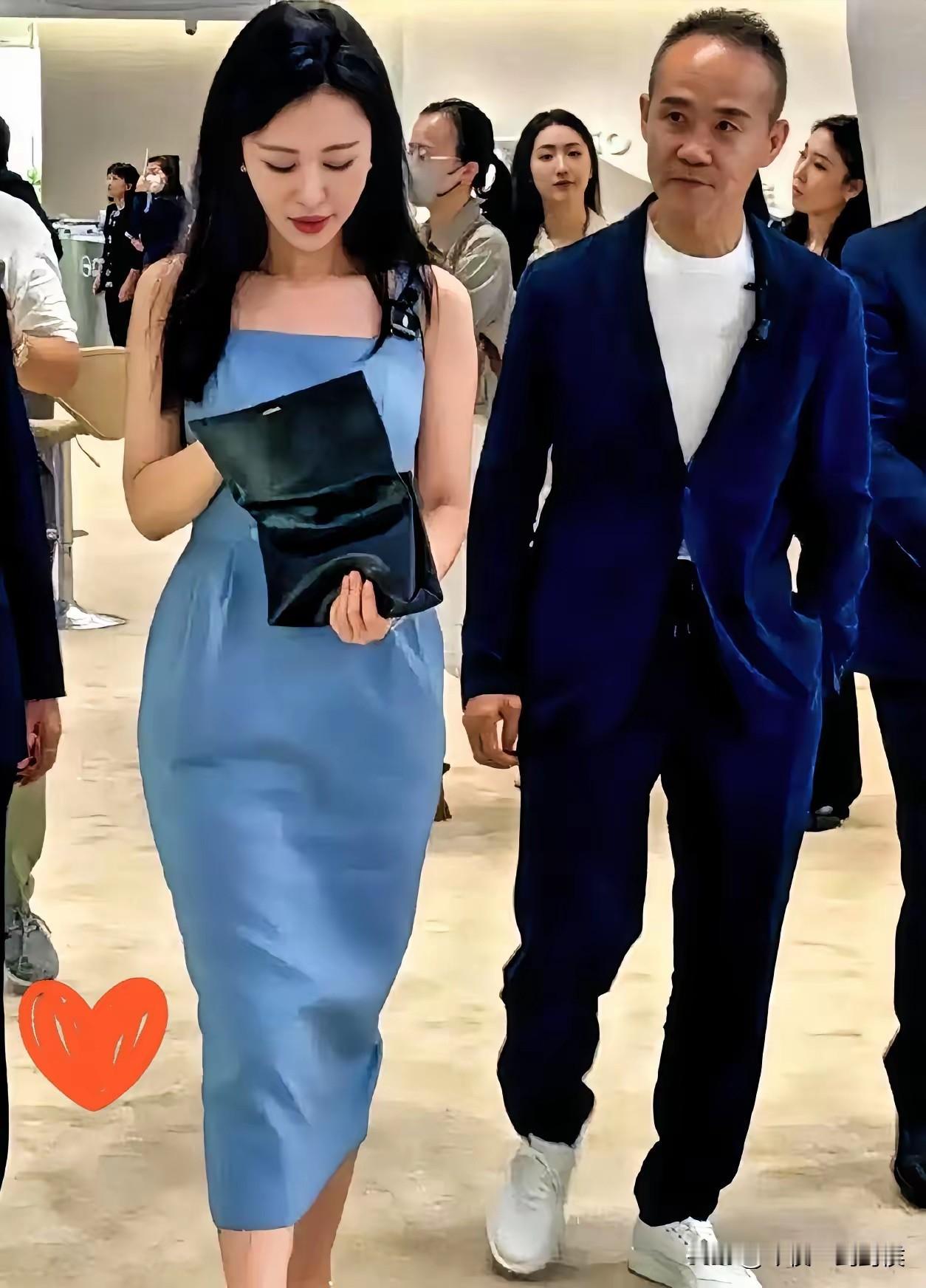 当她爱你的时候，她天天求着你。当她不爱你的时候，你求她也没用！如果老王是个传