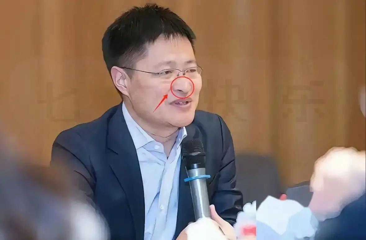 赵建峰为何要找下属刚入职的员工李静陪酒！其实，不难想象，肯定是赵建峰之前就认识