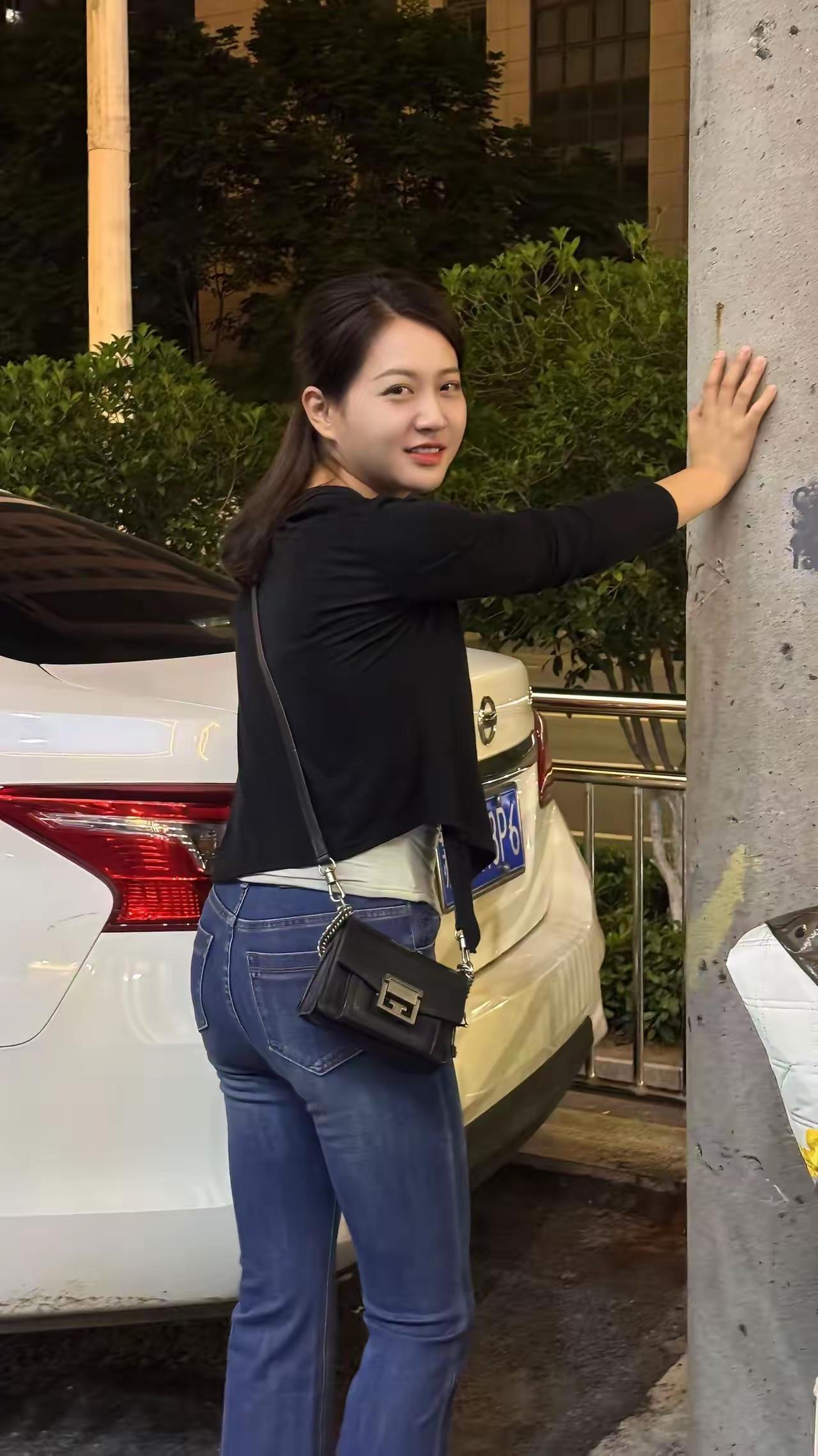 谁才是你心中的美女这个也是沉鱼落雁，闭月羞花。虽然身材不够完美