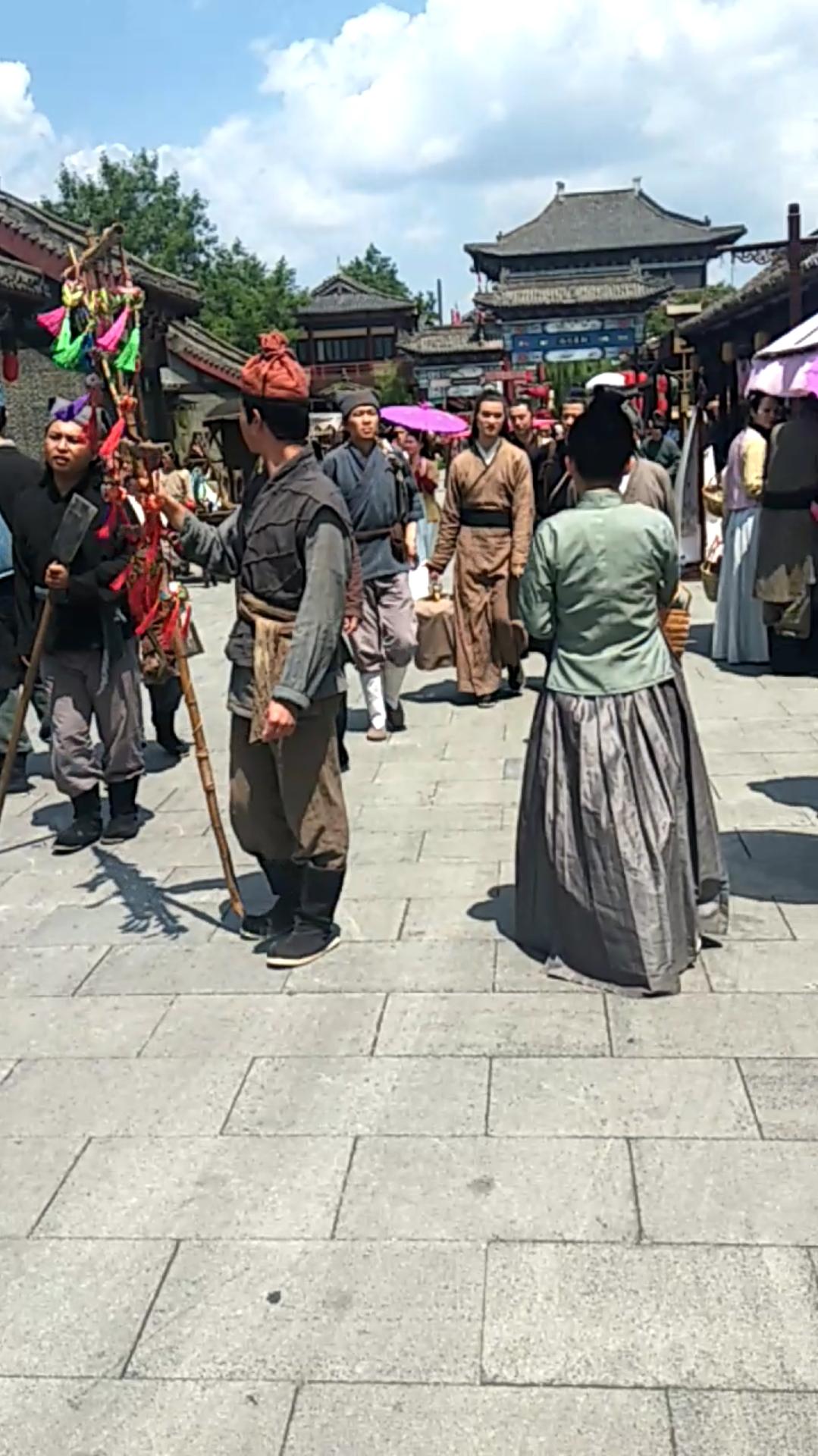 古代女子真的大门不出二门不迈吗？宋代女性的生活状态，出乎绝大多数人意料。你背