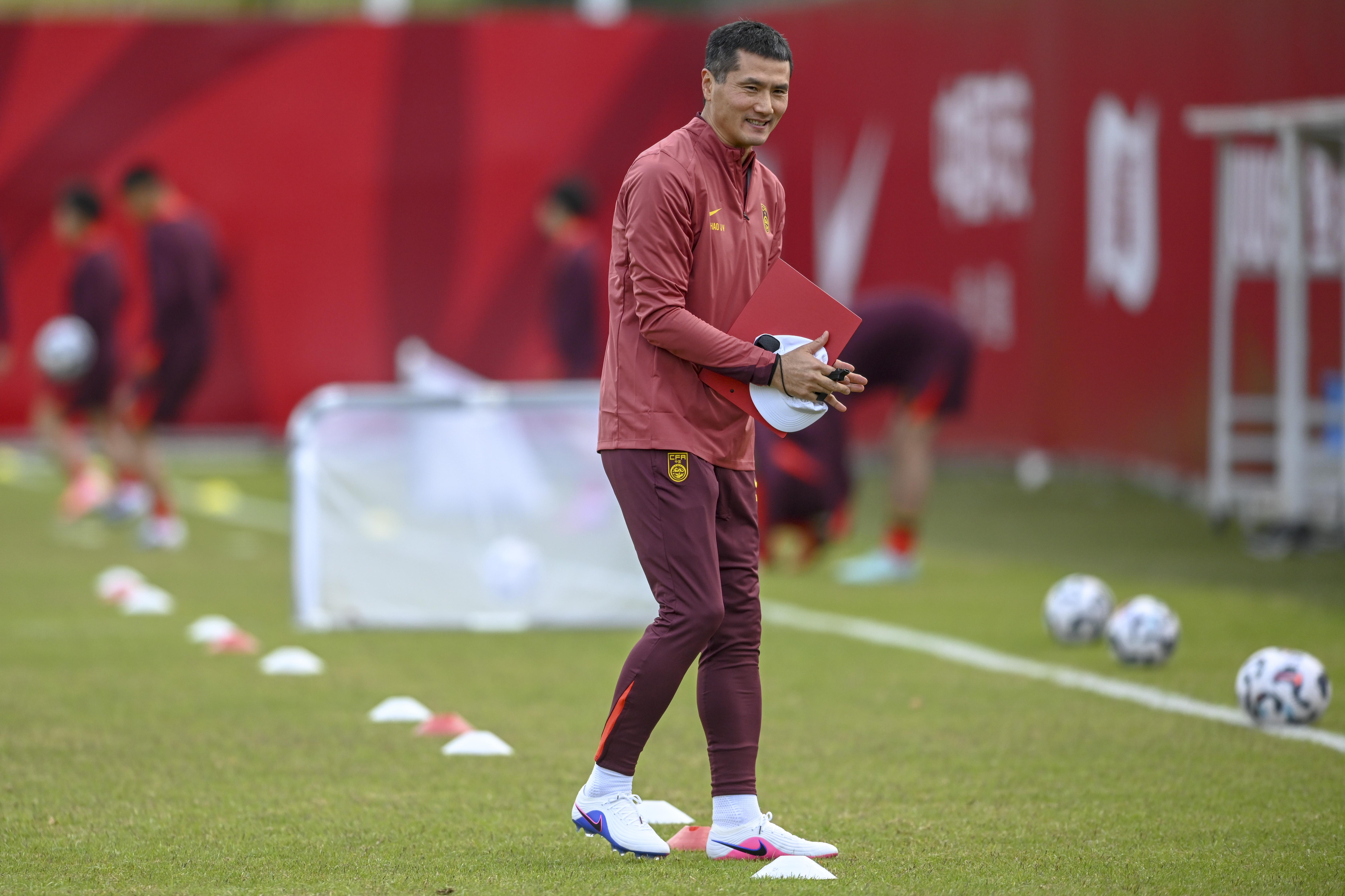 马德兴: 邵佳一号召国足向U23学习;本次集训期间多人受伤