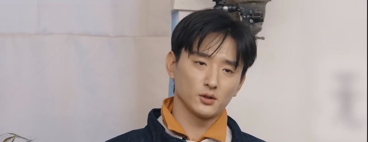 一觉醒来离谱给离谱了妈开门，简直离谱到家了我万万没有想到，于小彤在国外旅